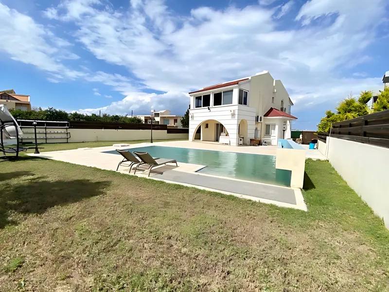 3+1 Villa for Sale in Kyrenia Alsancak, Alsancak, Kyrenia
